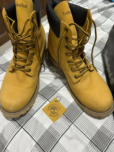 Bota Timberland tamanho 43, nova na caixa