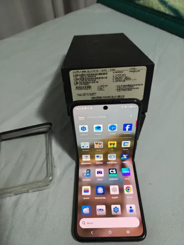 Moto Razr 40 ultra 