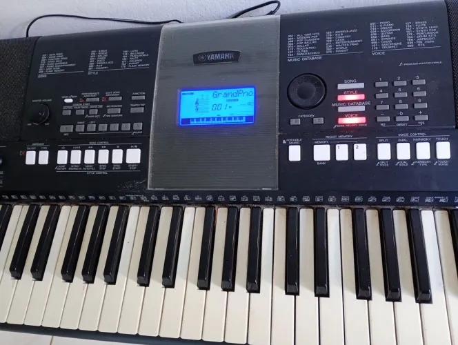 Teclado musical Yamaha