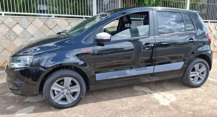 Volkswagen Fox Rock IN RIO 1.6 MI Total Flex 8V 5P 2014