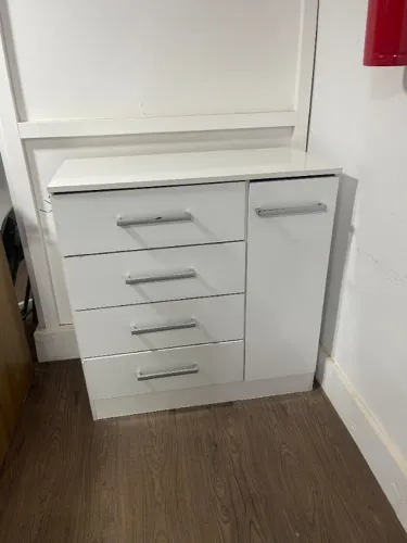 ARMÁRIO GAVETEIRO BRANCO USADO
