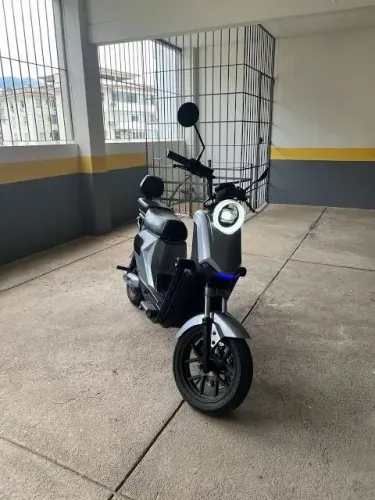 Scooter elétrica