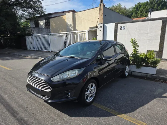 Ford Fiesta SEL 1.6 16V Flex Aut. 5P 2017