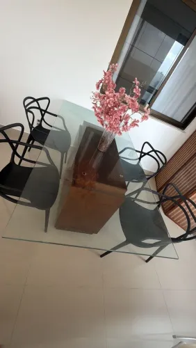Mesa grande de madeira