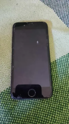 iPhone 8 pra retirada de peças 