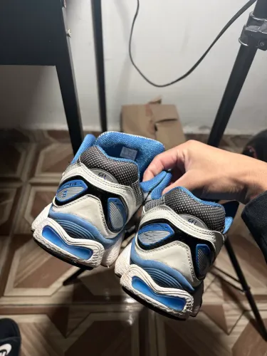 tênis asics gel-nimbus 9 branco azul