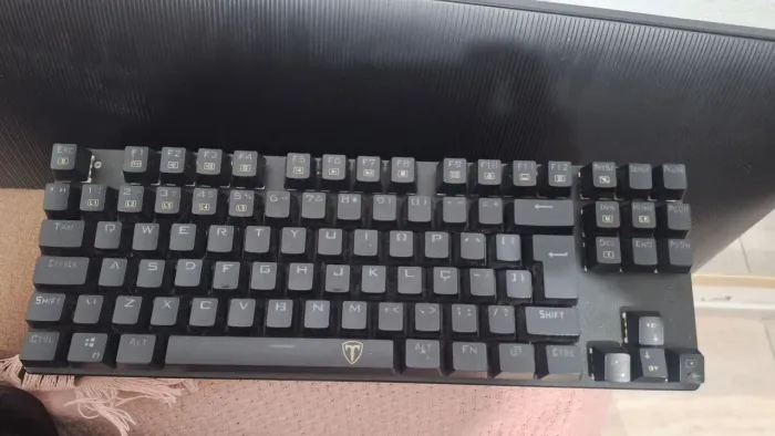 Vende se teclado usado não sei se funciona