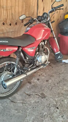 Vende-se essa moto 