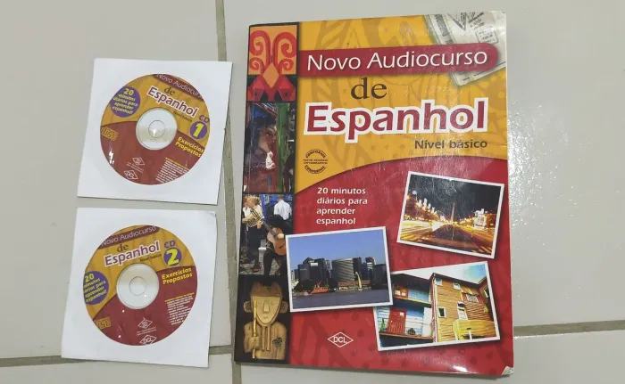 Livro Novo Audiocurso de Espanhol com CD