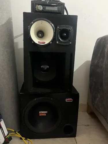 Vende-se , completo ou por peças separadas 