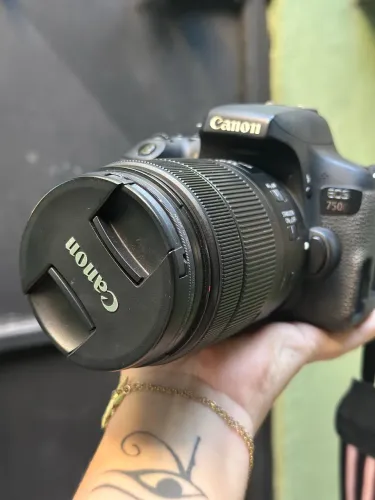 Vendo Canon 750D (T6i) somente o corpo
