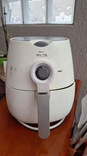 Airfryer Valita funcionando com avarias.