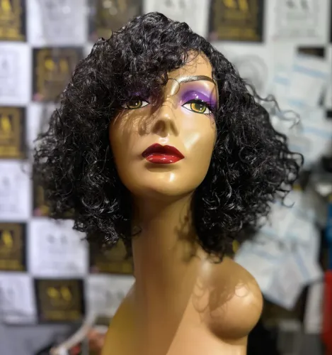 LACE WIG CABELO HUMANO cacheada com franja