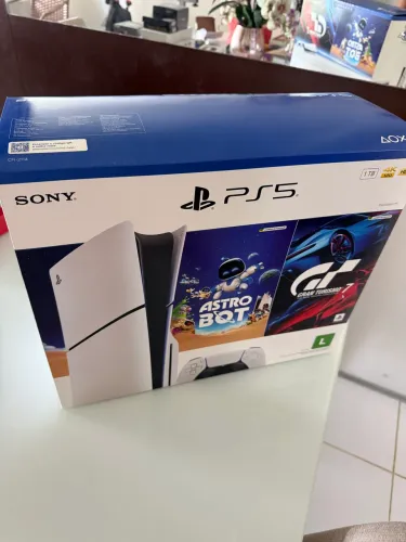 PS5 Slim 1TB Lacrado - Mídia Física + Jogos