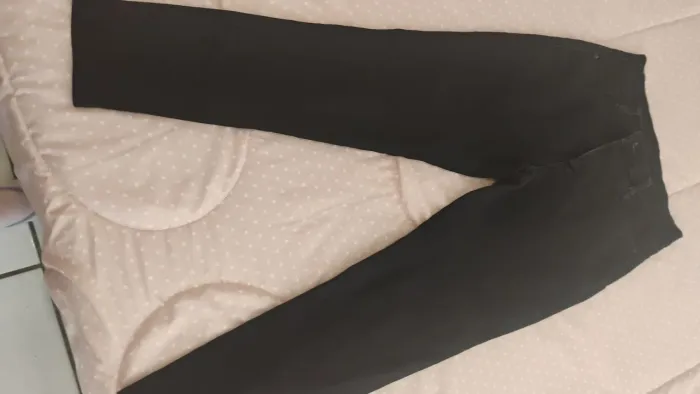 Roupas usadas em excelente estado