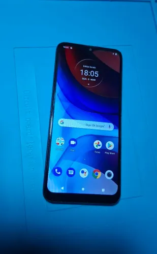 Celular Motorola E7 Power 32gb de memória.