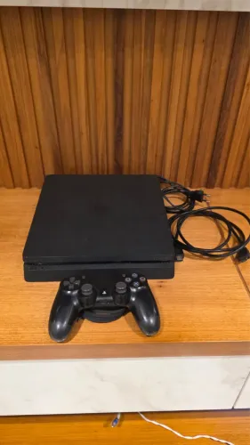 Vendo PS4 slim, top demais, com diversos jogos.