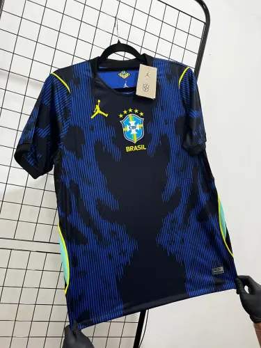 Camisa Brasil Modelo Torcedor