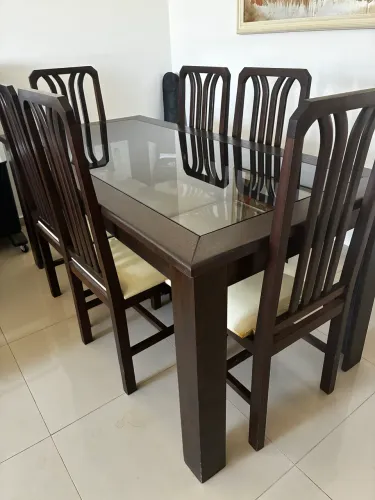 Mesa madeira maciça com 6 cadeiras