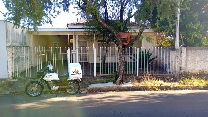 Casa com 3 dormitórios para alugar, 120 m² por R$ 3.130,00/mês - Vila Menuzzo - Sumaré/SP