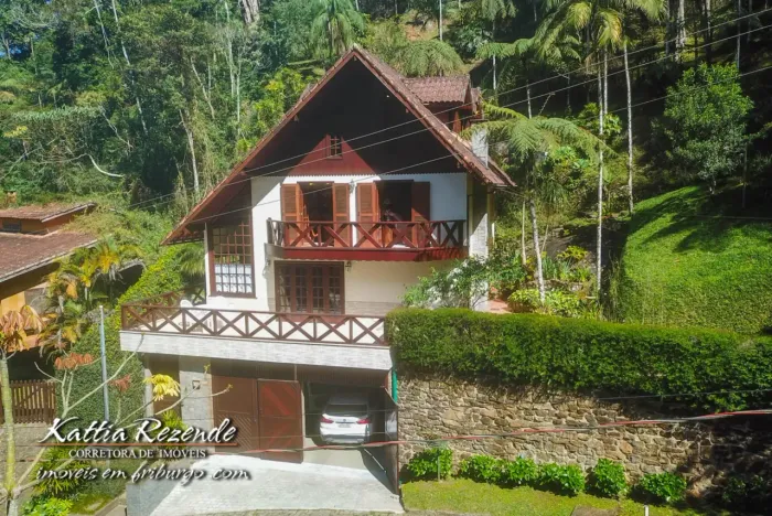 Casa em condominio/ Mury- Nova Friburgo RJ