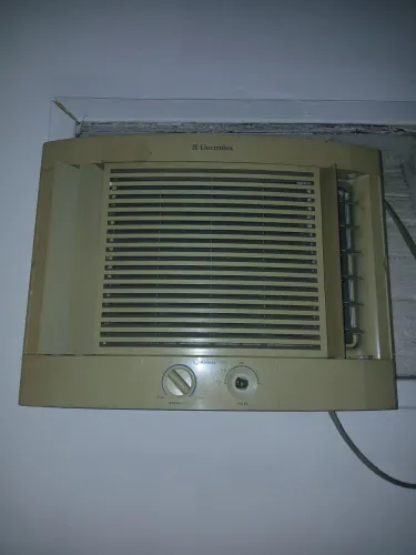 Ar condicionado com defeito 7.500 btus