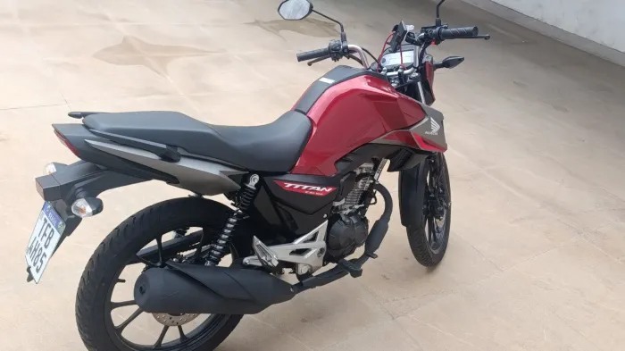 Titan 160 25/25 Edição especial 40 anos
