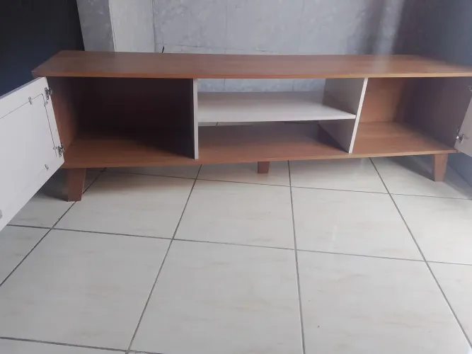 Vendo rack novo, 5 meses de uso. Motivo da venda, vou embora e não tenho como levar ele