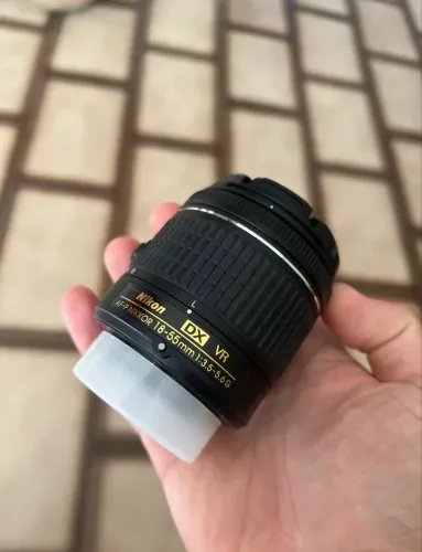 Lente Nikon 18 55 (com defeito no foco)
