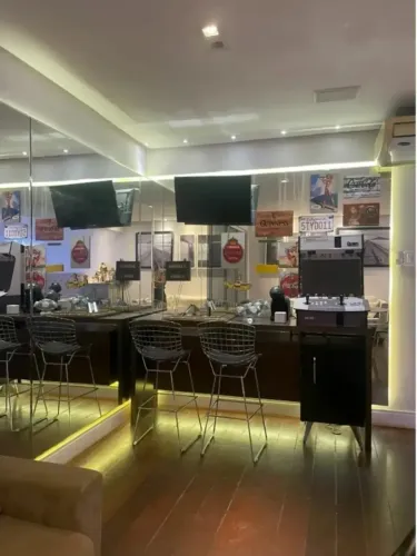 # Alugo um amplo apto no Edifício Joaquim Nunes Alves - Jurunas