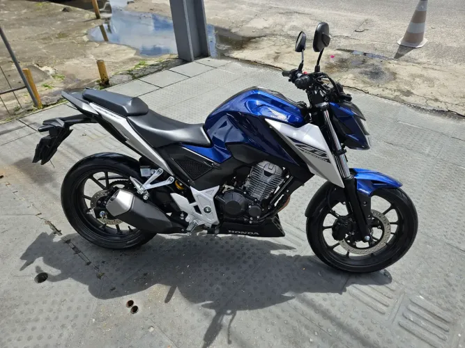 CB300F TWISTER ANO 2025/2026