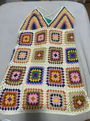 Vestido da farm de crochê, tamanho g nunca usado 