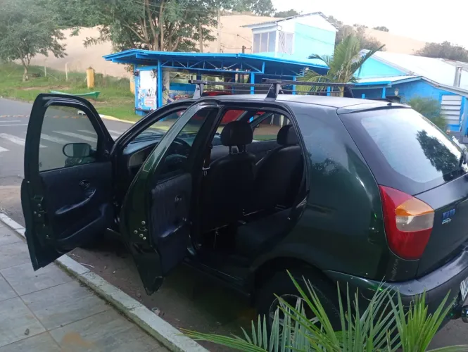 Fiat Palio ELX 1.0 MPI Fire 16V 4P (25 Anos) 2001