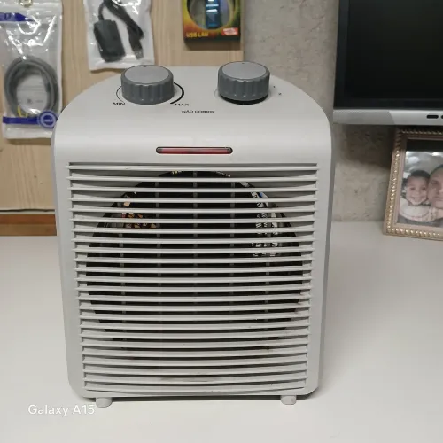 Vendo esse aquecedor semi novo da wap 1500w 127v ventilador e aquecedor