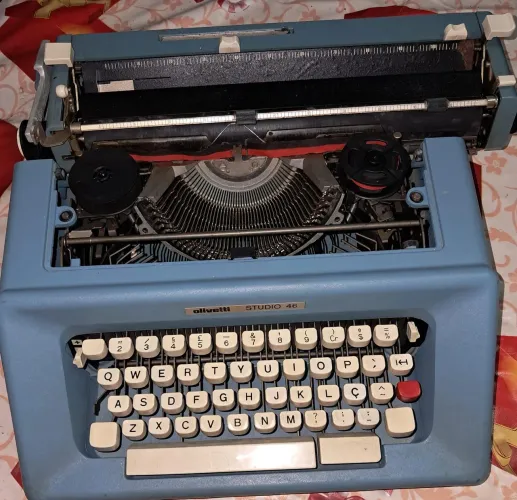 Máquina de escrever antiga