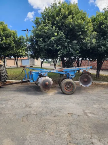 IMPLEMENTOS AGRÍCOLAS 