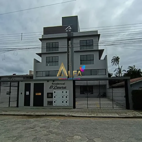 Apartamento com 2 quartos, sendo 1 suíte | Centro | Navegantes-SC.