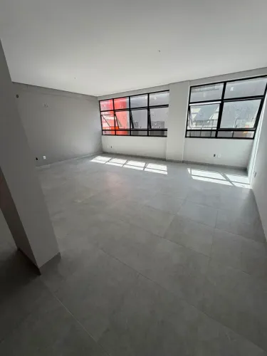 SALA 48 M2 ORLA 14 GRACIOSA