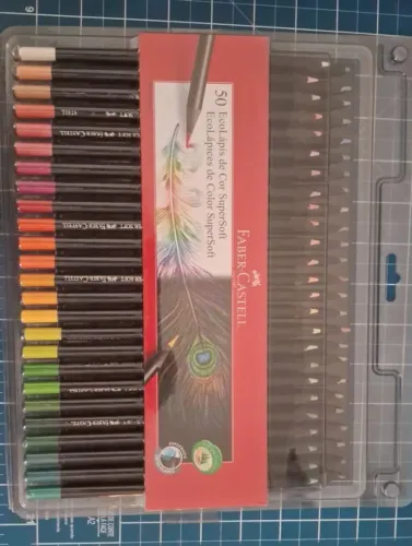 Lápis de Cor Supersoft Faber Castel 50 cores (NUNCA USADOS)