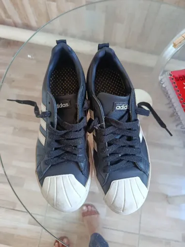Tênis Adidas