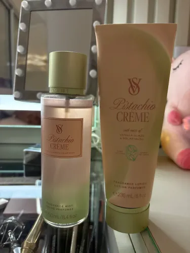 KIT VICTORIA?S SECRET - PISTACHIO CRÈME