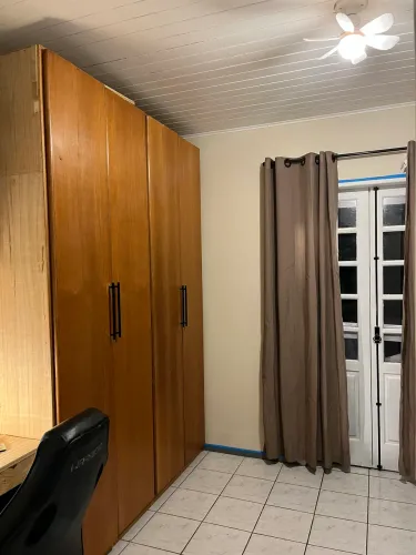 Guarda roupa casal madeira 