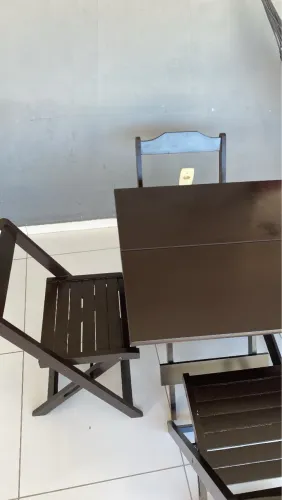 Vendo Mesa para Varanda 4 cadeiras Dobrável