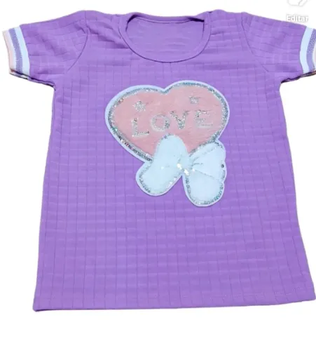Blusinha infantil lilás com textura matelassê,