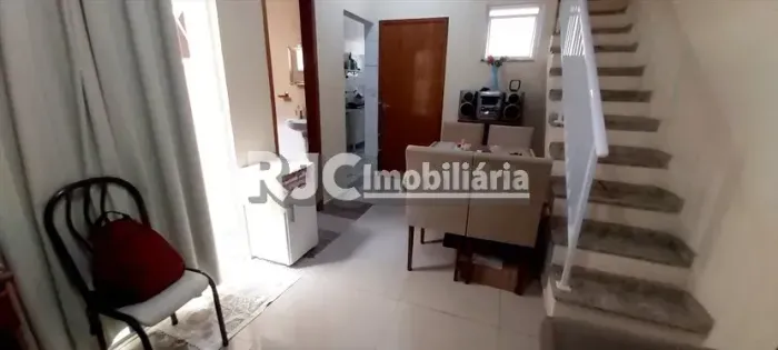 Casa de condomínio para venda tem 95 metros quadrados com 3 quartos em Sampaio - Rio de Ja