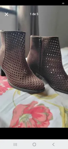 Vendo Bota Marrom cano curto
