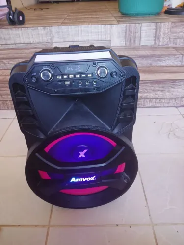 Caixa de som amvox 880v