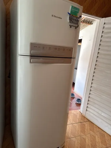 Geladeira Eletrolux 500 litros