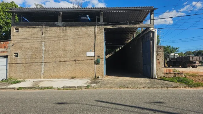 Aluga-se galpão 360m² (10x36m). Bairro: Rondilândia, Nova Iguaçu/RJ.