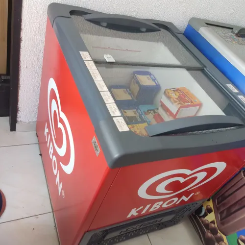 Freezer semi-novo 250 L metal frio